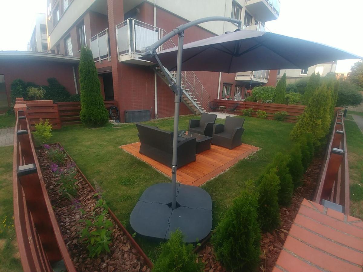 Apartament Jantar Z Ogrodem Kołobrzeg Exteriör bild